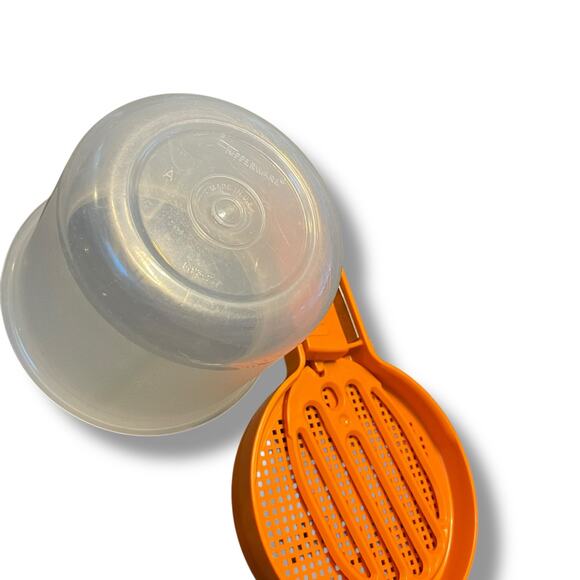 Vintage Tupperware Flour Sifter 1689 with Container 1493 & Lid 215 Orange - Picture 7 of 13